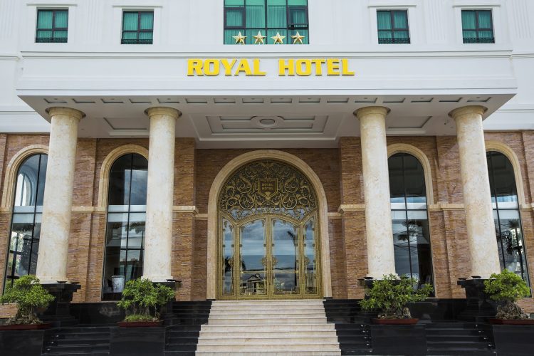 khách sạn royal quảng bình